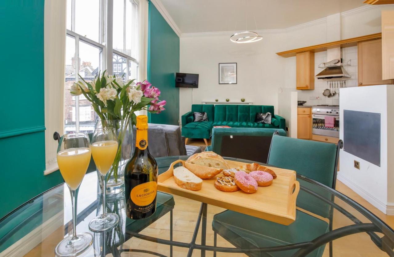Shambles Suites In The Centre Of York, Sleeps 16 Exterior foto